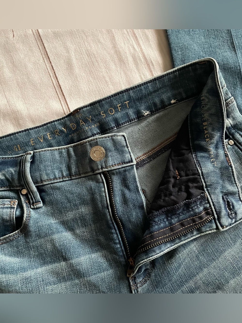 White House Black Market Everyday Soft Skinny Flare Jeans Womens 4L Blue Stretch - Picture 7 of 13